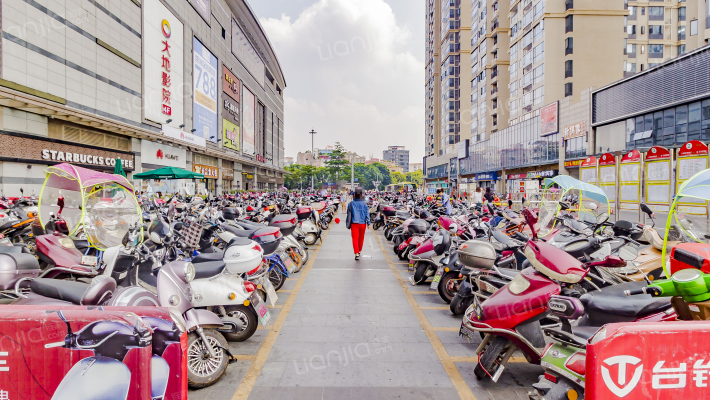 东汇城国际公寓外景图