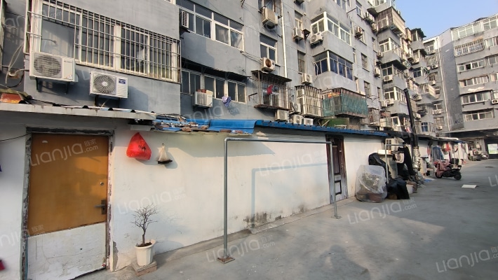 中学街小区外景图