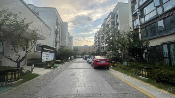 紫宸名筑外景图