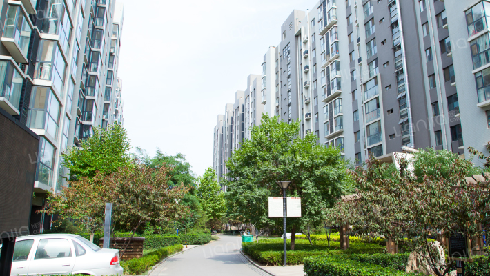 锦绣泉城外景图