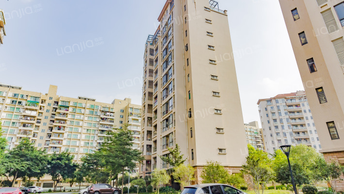 龙景小区外景图