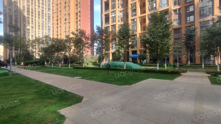 保利玺樾玺公馆外景图