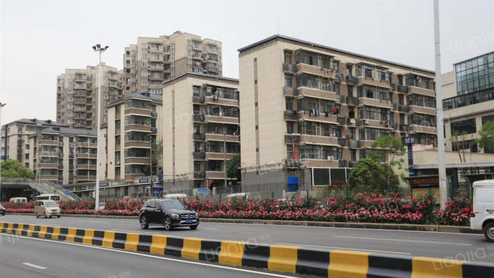 灯泡厂宿舍外景图