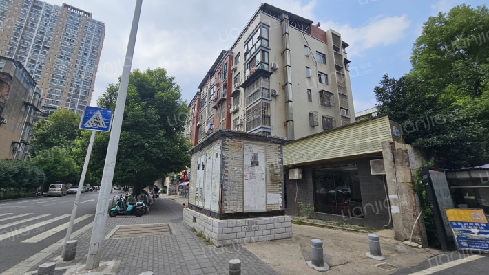 秦园鑫寓外景图