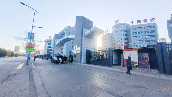 山西税务干部学校宿舍外景图