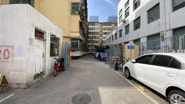 中心医院宿舍外景图