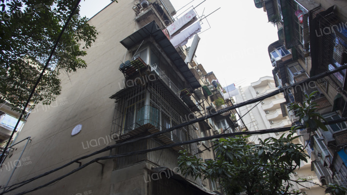 省建机械化施工公司宿舍 外景图