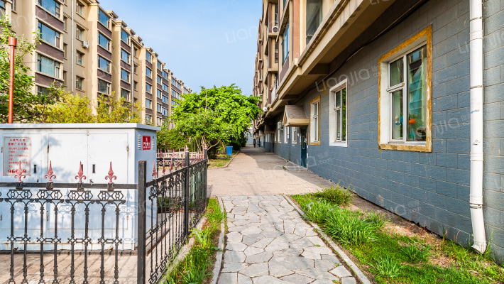 卫星嘉园外景图