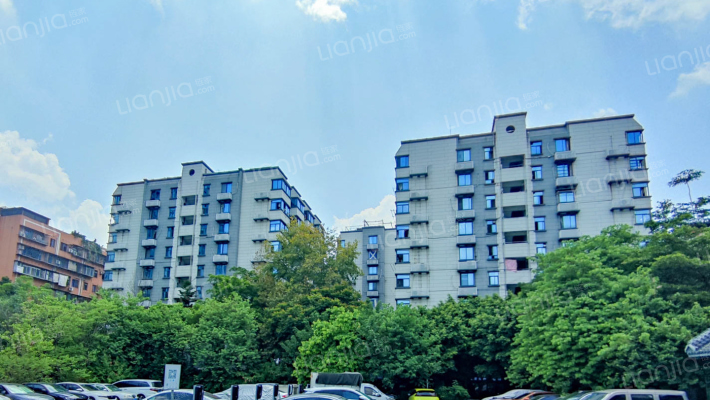 天榕花园外景图