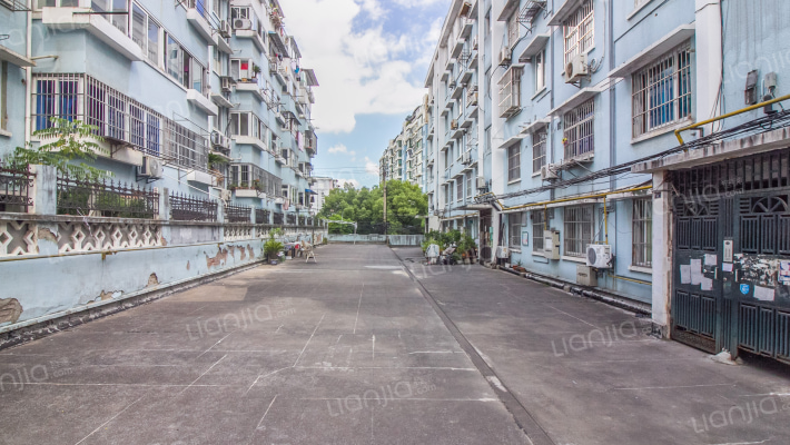 孝闻街73弄小区外景图