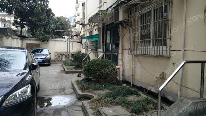 利安小区外景图