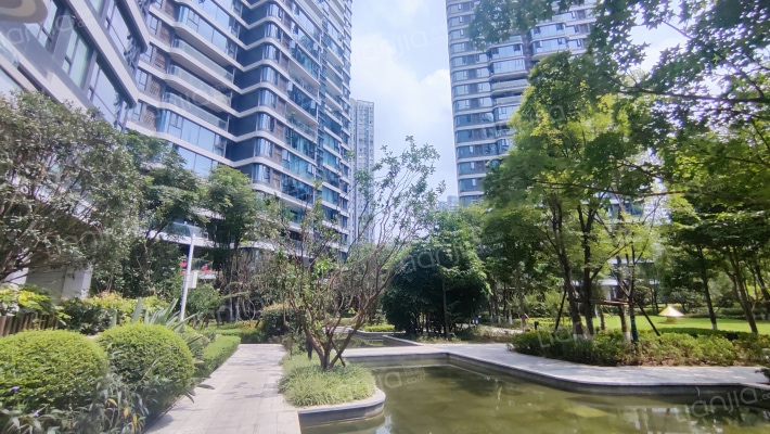 锦城峰荟荟瑞阁外景图