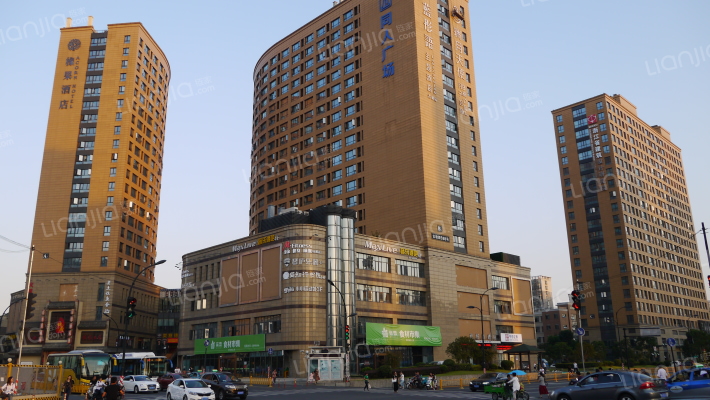 同人广场外景图