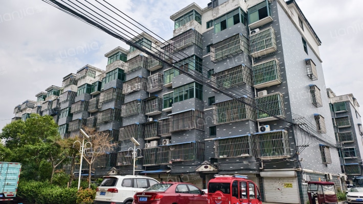 汇智家园小区外景图