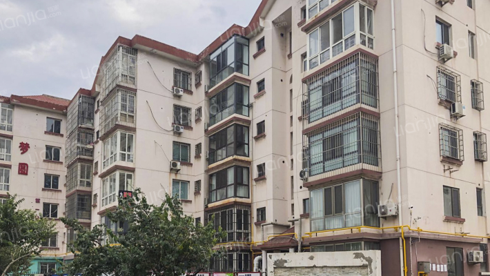 郑华公寓外景图