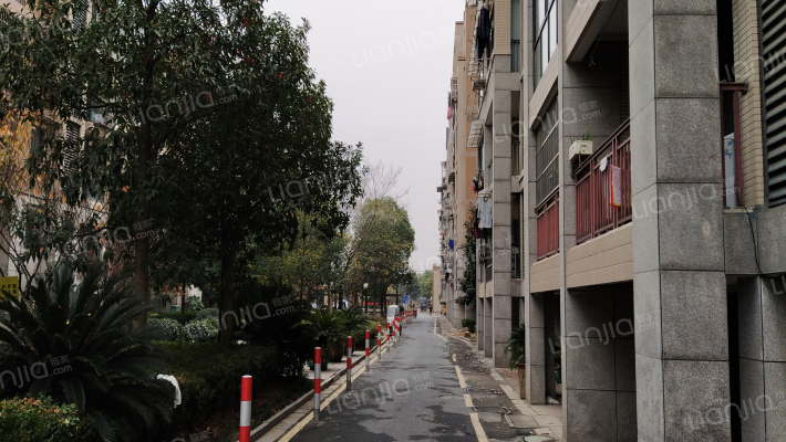 广和美地兰庭外景图