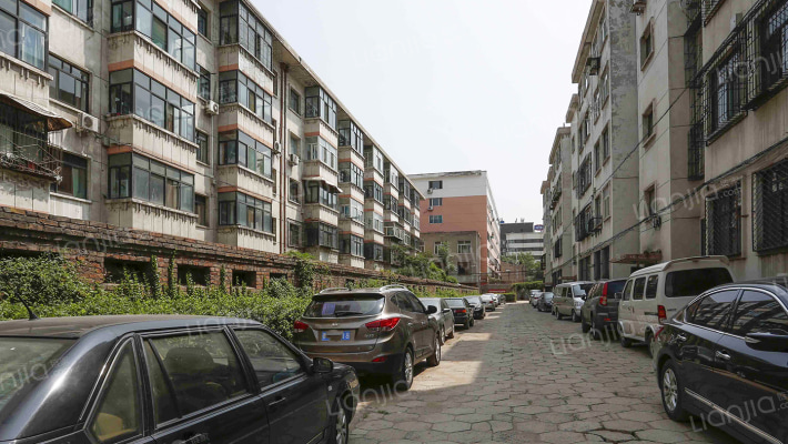 千峰南路建行宿舍外景图