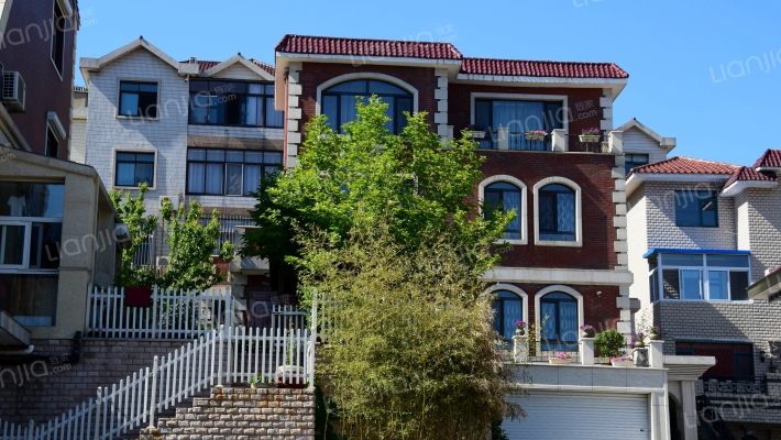 仲夏花园外景图