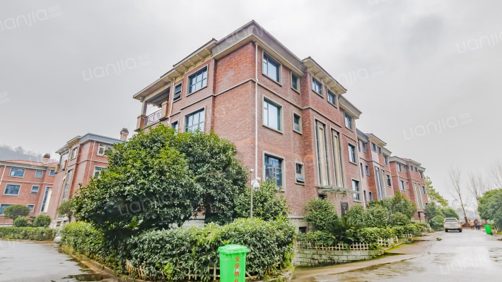 银通河滨花园外景图