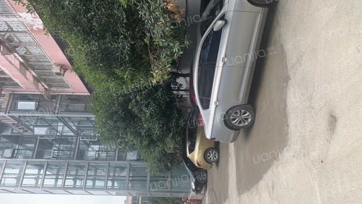 彭州市实验小学教师苑外景图