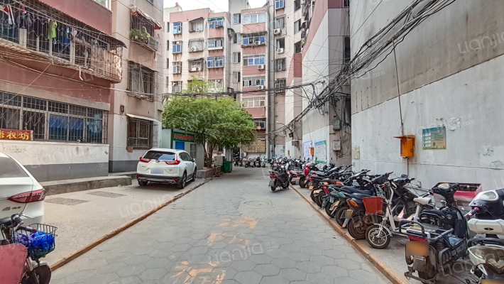 东三马路117号院外景图