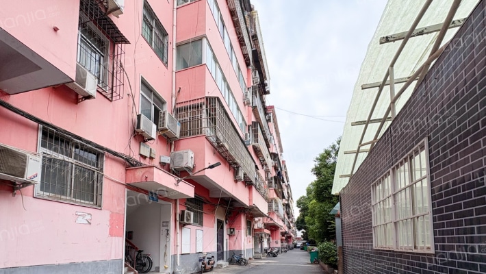 十二小家属院外景图