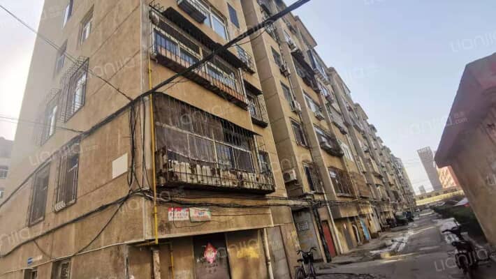 河滨小区外景图