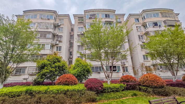 中核二四公司宿舍外景图