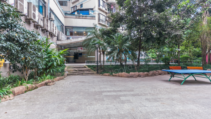 温馨家园外景图