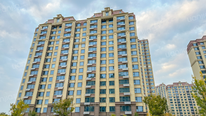 春华秋实竹园外景图