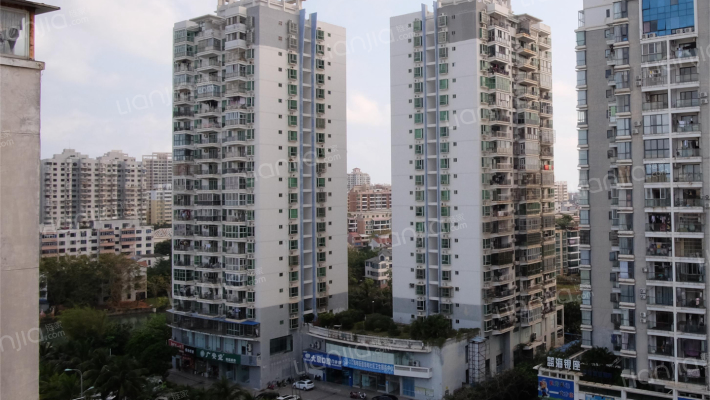 碧海云天外景图