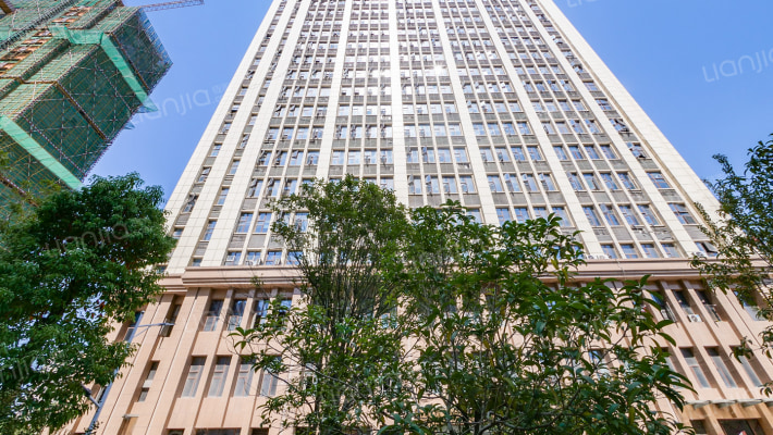 世纪皇冠外景图