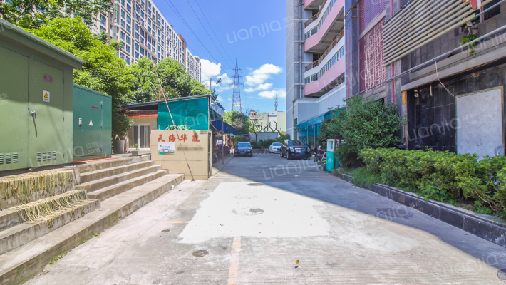 天海华庭外景图