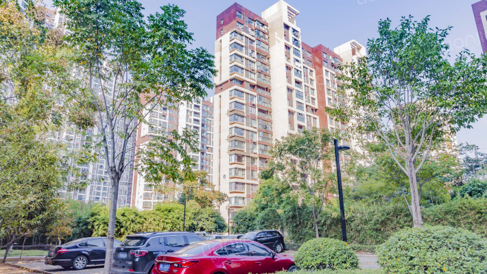 联投龙湾一期外景图