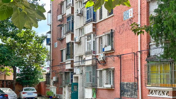 羊耳峪南里外景图