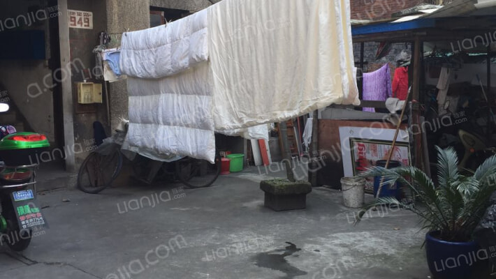 康定路949号外景图