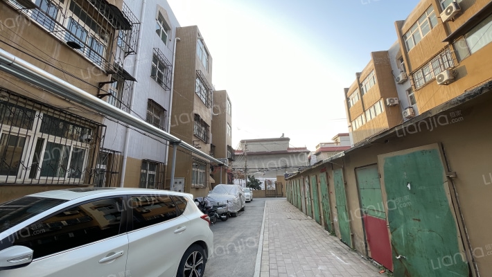 河东日新楼外景图