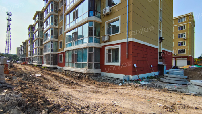 高级警官公寓外景图