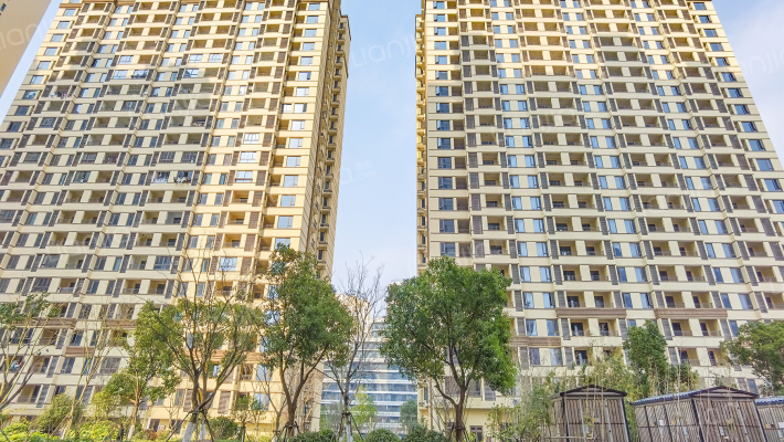 富丽广场外景图