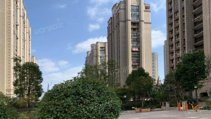 五月花城外景图