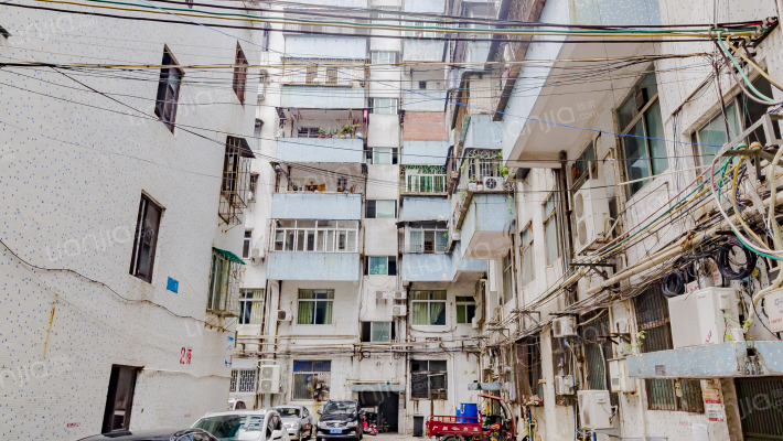 龙威住宅区外景图