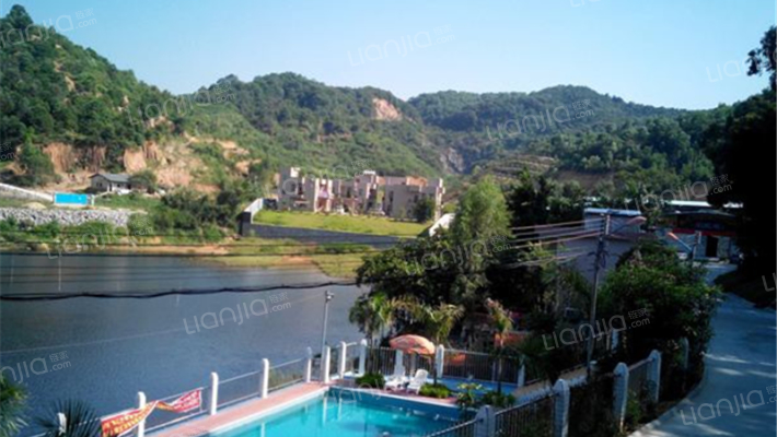 源缘山庄外景图