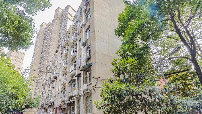 中南民族大学东家属区外景图