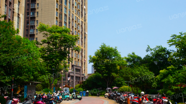 美的城二区外景图