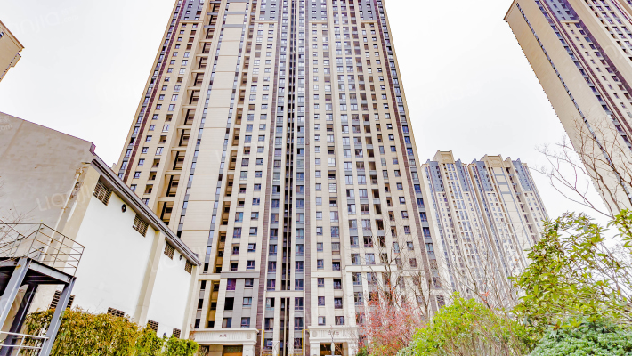 融创悦湖台外景图