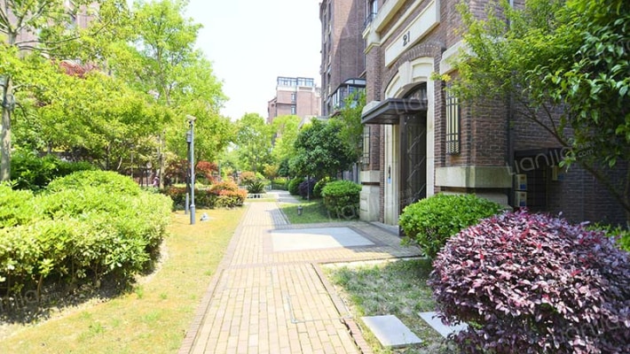 上海金地艺境松江房价怎么样金地艺境松江房源户型图小区车位交通地址