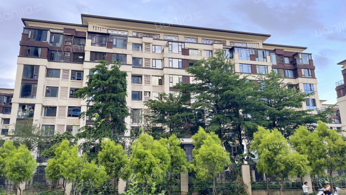 中海世茂府外景图