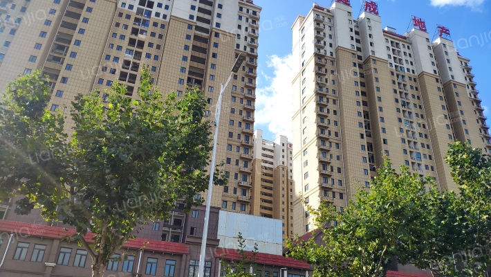 健成水漾花城外景图