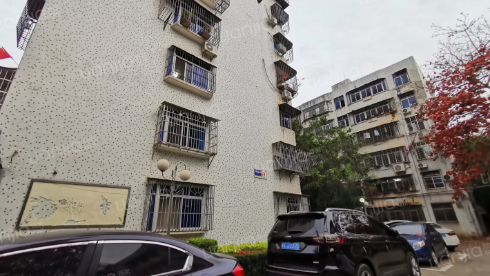 教师进修学校宿舍外景图