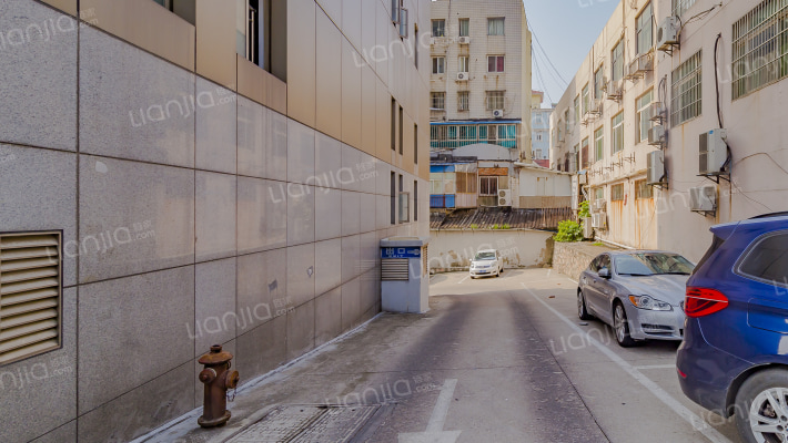 绿野大厦外景图